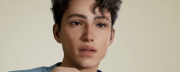 "inZOI" British handsome guy pinched his face to share